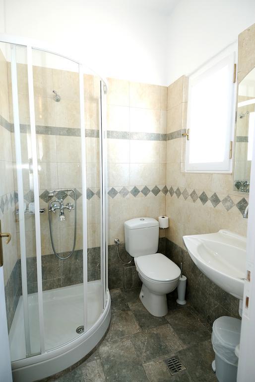 Tsakanos Apartments Adamantas  Room photo