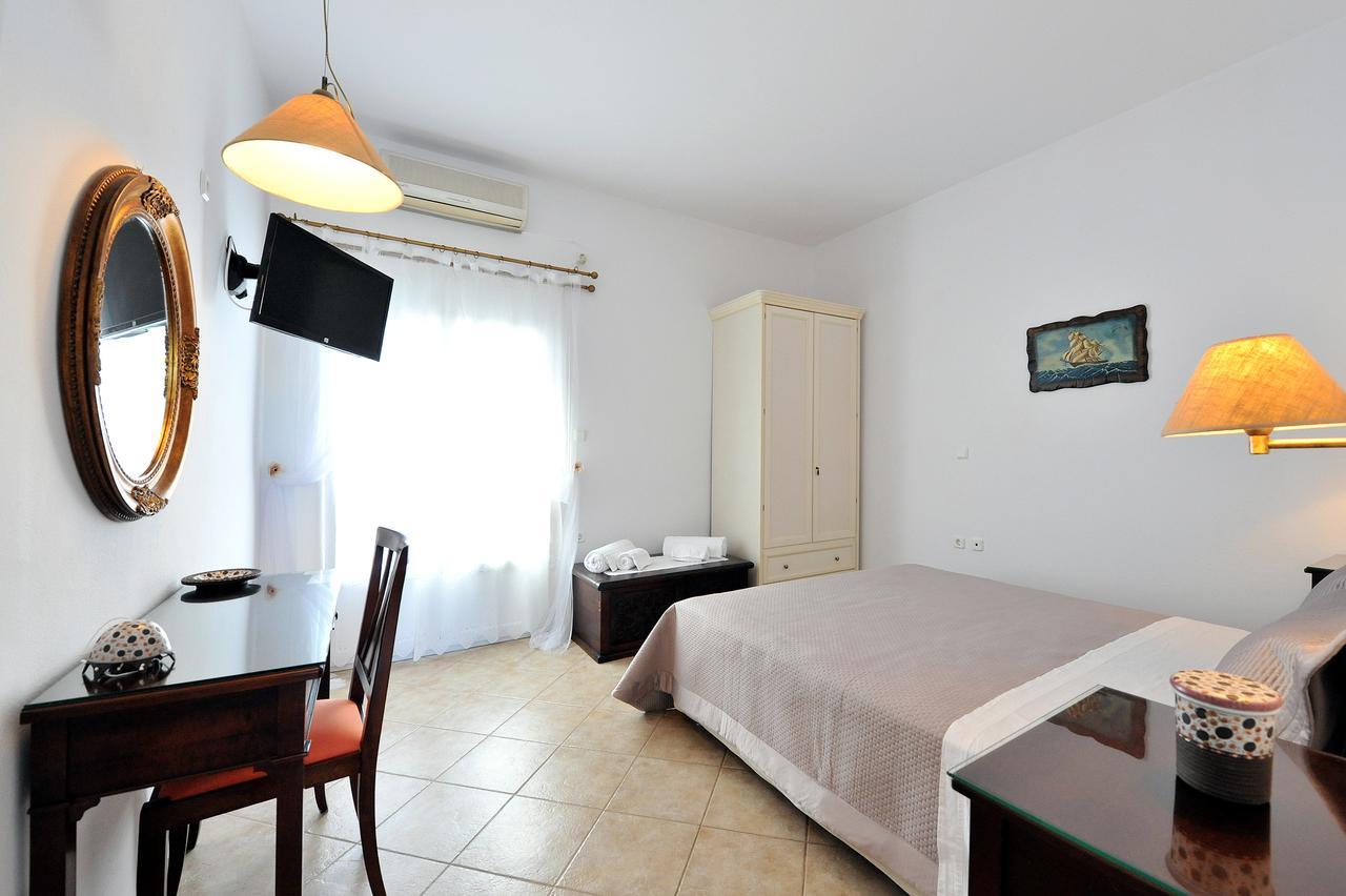 Tsakanos Apartments Adamantas  Exterior photo